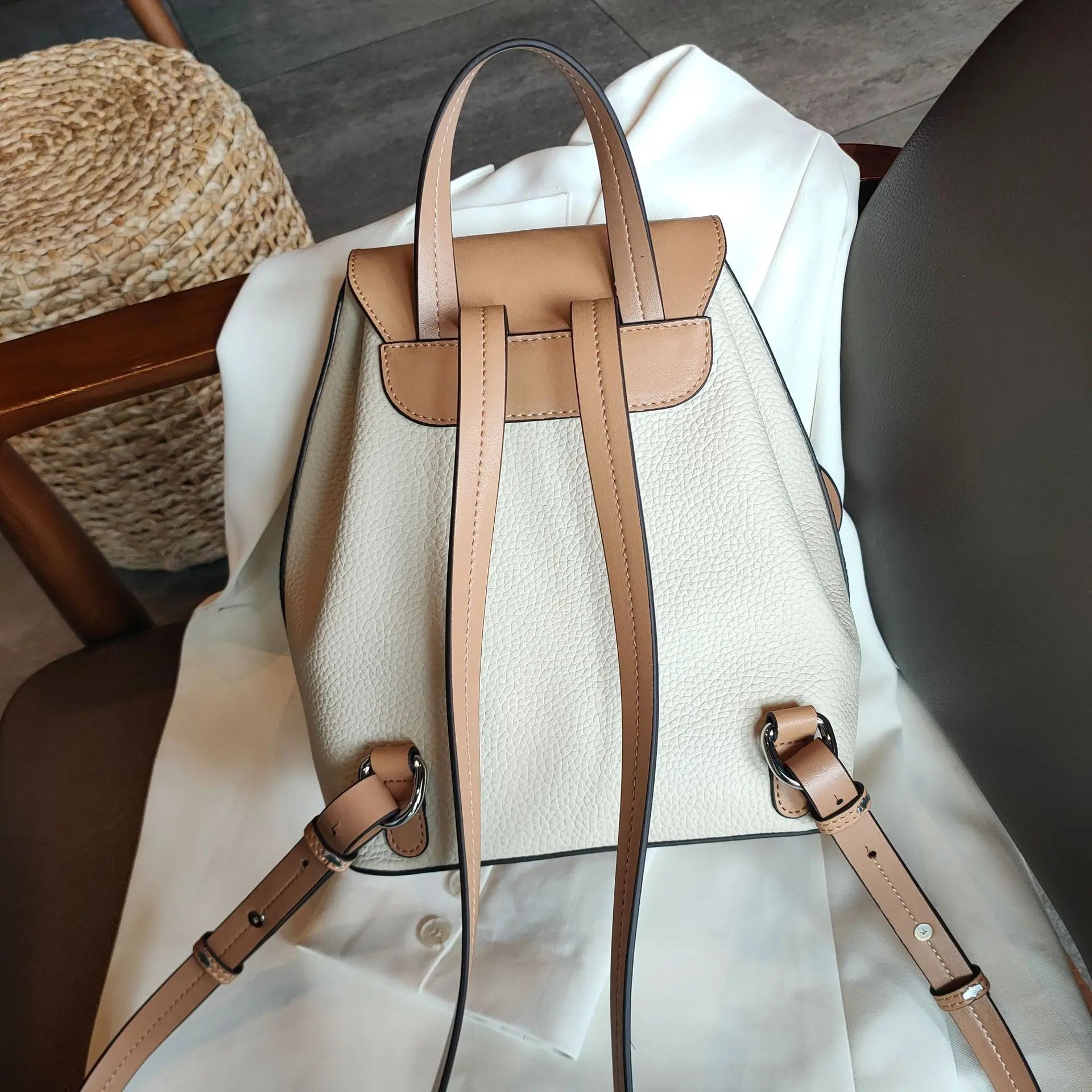 NL-350 MOCHILA DE MUJER